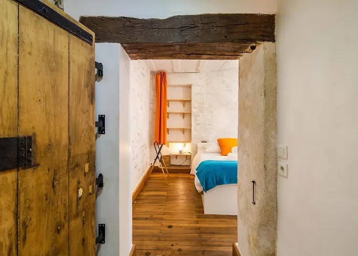 Le Cours Saint Pierre - Entre Château Et Cathédrale * Nantes