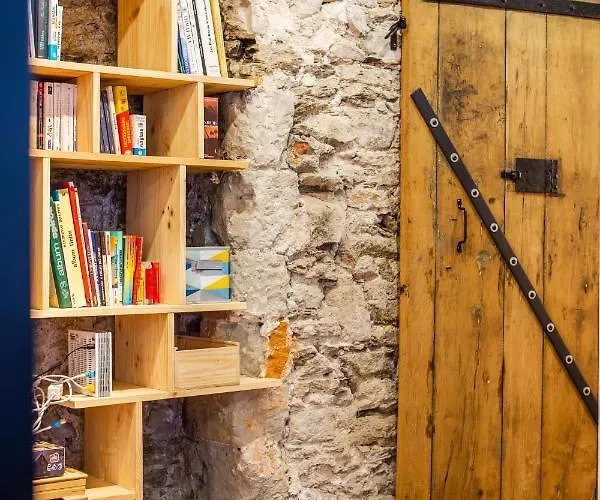 Apartamento Le Cours Saint Pierre - Entre Château Et Cathédrale *