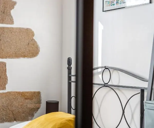 Le Cours Saint Pierre - Entre Chateau Et Cathedrale * Nantes